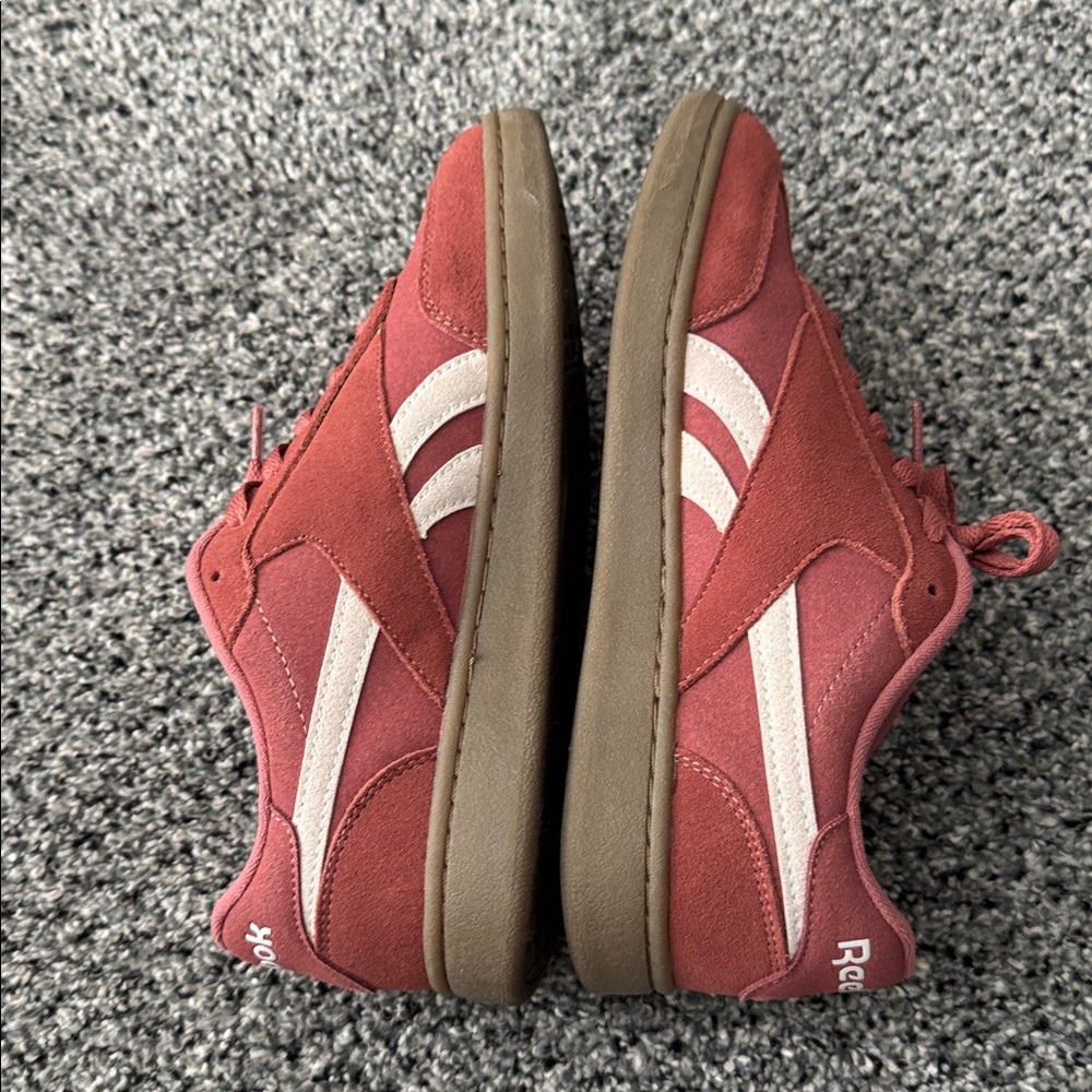 Reebok Sneakers with Gum Sole - Picture 6 of 9